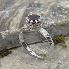 Load image into Gallery viewer, Garnet Faceted twisted bark finish ring size 6
