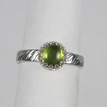 Load image into Gallery viewer, Vesuvianite Twisted Bark Ring Size 6
