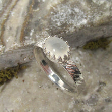 Load image into Gallery viewer, Moonstone Twisted Bark ring Size 6
