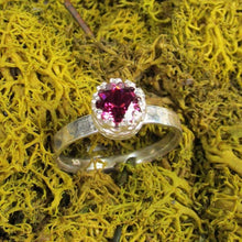 Load image into Gallery viewer, Rhodolite Garnet Faceted hammered finish ring size 6
