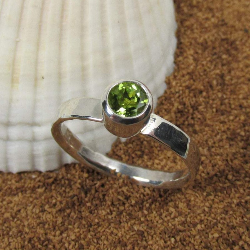 Peridot Faceted Tall Bezel setting brushed hammered finish ring size 6
