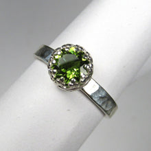 Load image into Gallery viewer, Peridot Faceted hammered finish ring size 6
